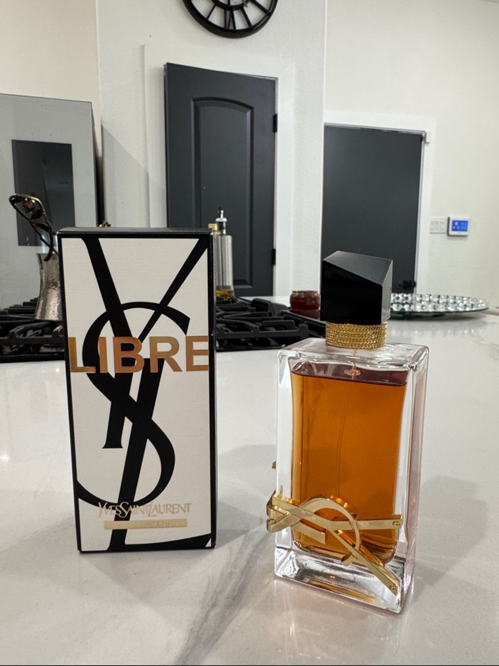 Yves Saint Laurent Libre Intense Amber & Gold Fragrance - Picture 2 of 6